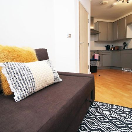 קארדיף Centrally Located Spacious 2Br | Cohost Partners מראה חיצוני תמונה