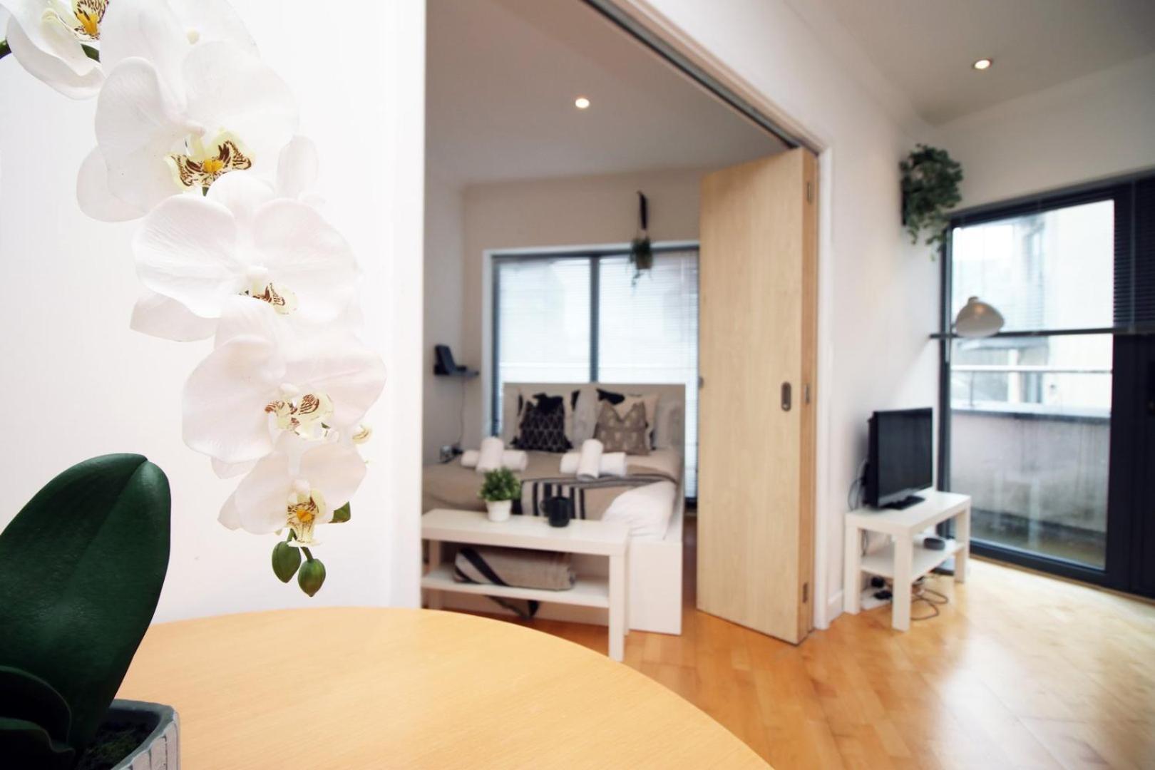 קארדיף Centrally Located Spacious 2Br | Cohost Partners מראה חיצוני תמונה