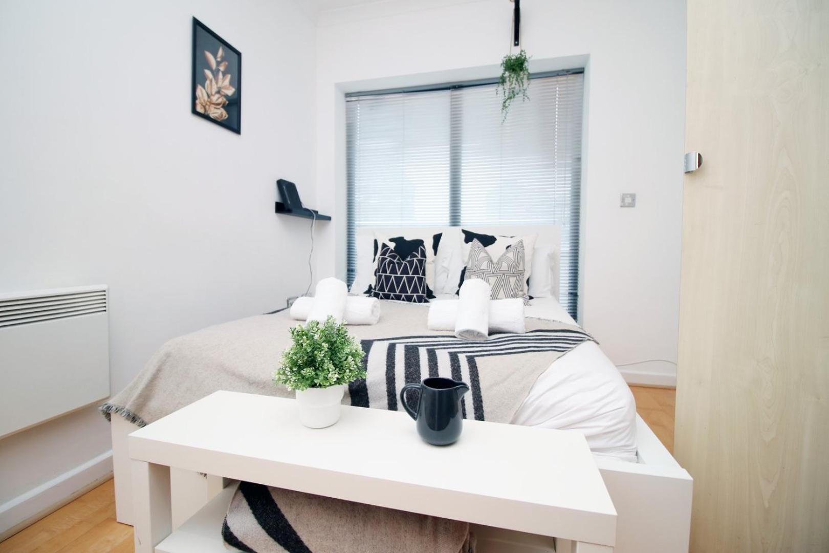 קארדיף Centrally Located Spacious 2Br | Cohost Partners מראה חיצוני תמונה